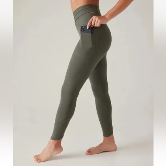 Athleta Pants - Athleta Salutation Stash Wrap Tight - NWT - Never Worn